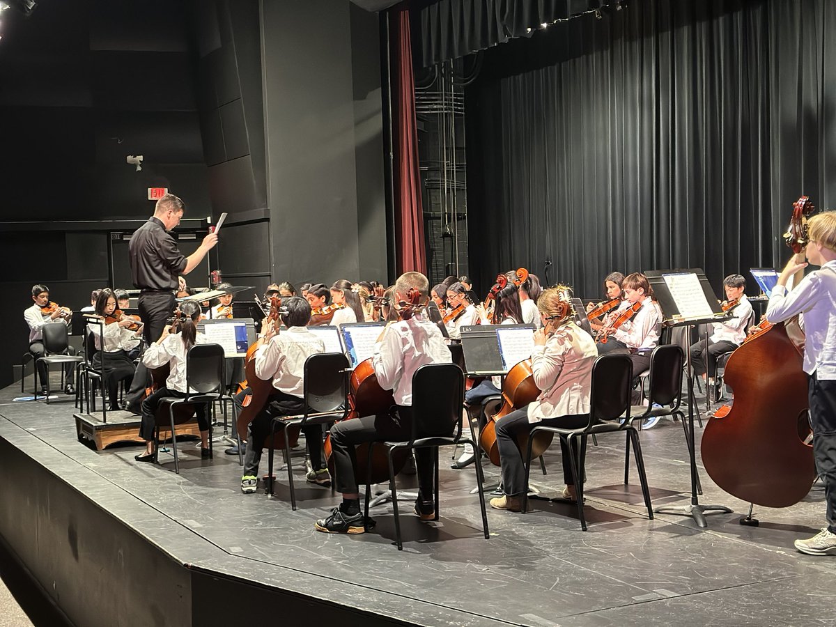 LexPerformArts's tweet image. Outstanding job to the All Town Band and Orchestra students on a wonderful spring concert!!! @lexingtonsuper @NotesByMrsC @folmads