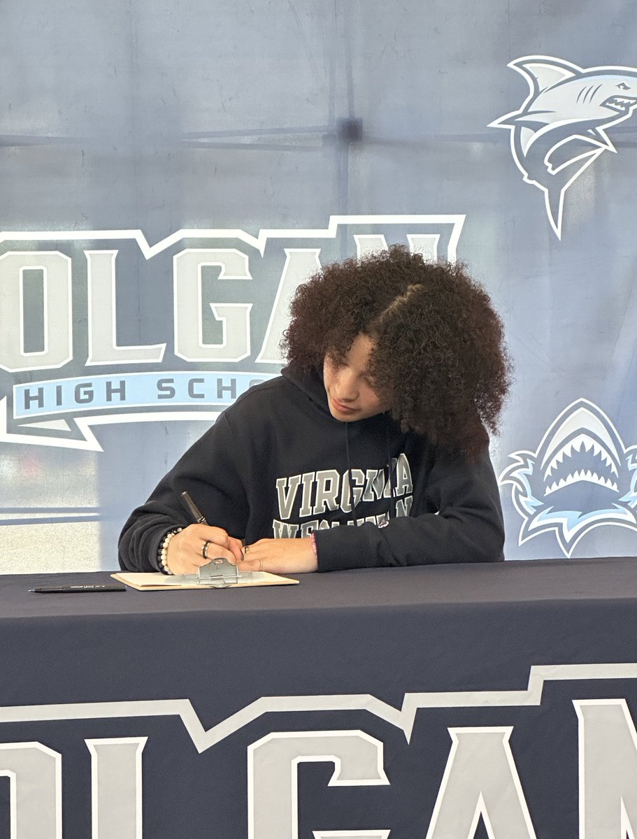 Congratulations <a href="/Brianna_Long21/">Brianna Long</a>! 💙🩶✍️🏀