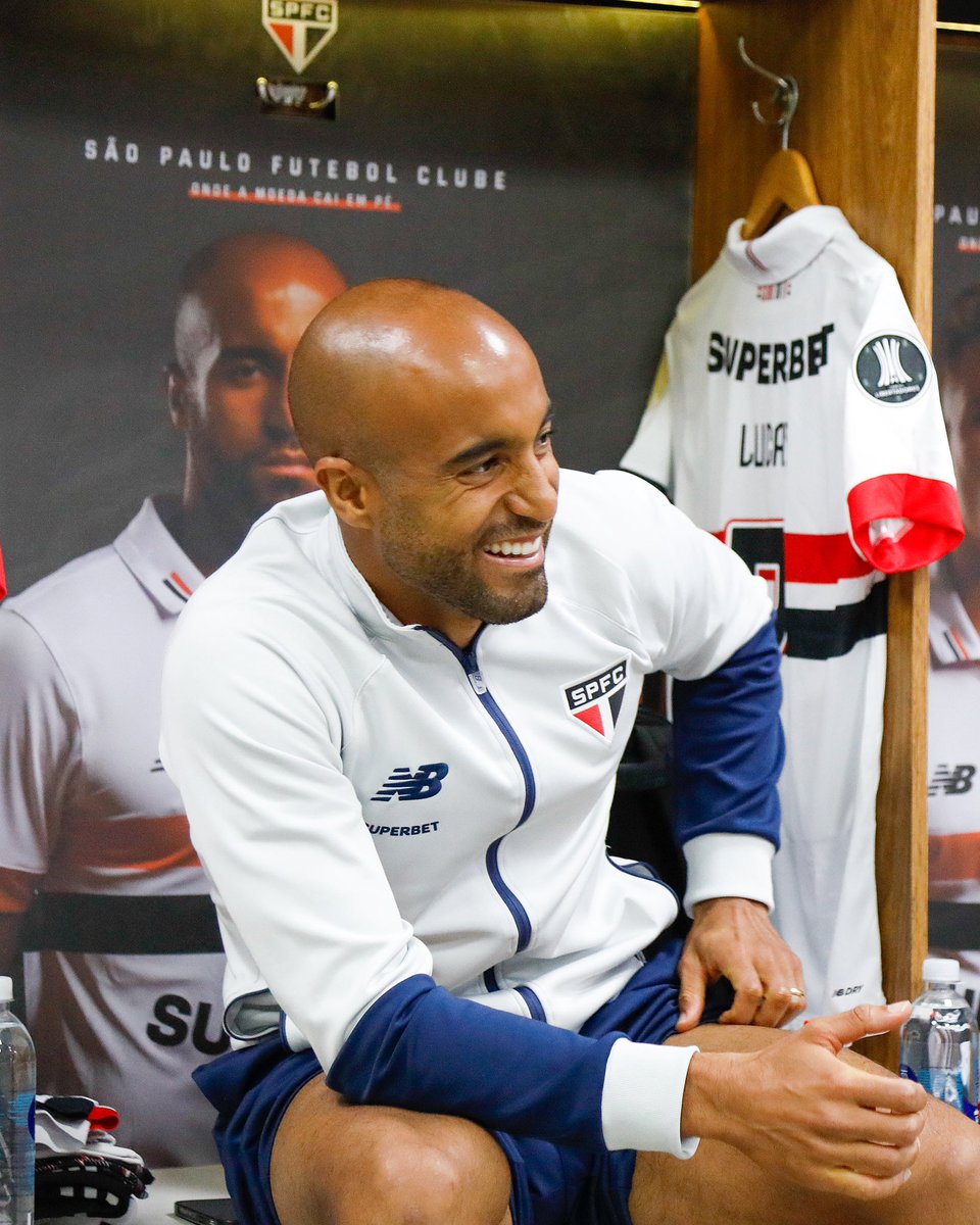 😀 Lucas 🔙 O camisa 7 reforça o Tricolor após se recuperar de lesão! #VamosSãoPaulo 🇾🇪 📸 Rubens Chiri / saopaulofc