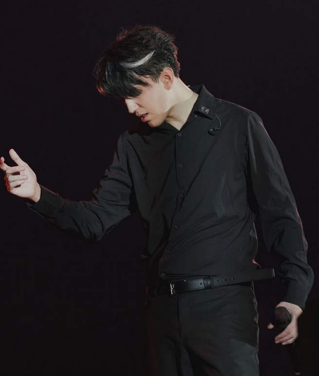 @dearslatinas @dimash_official is a league of his own, he brings many different genres of music together to make new music 
Can't wait to see Dimash perfroms at his #30thBirthdayConcert #StrangerWorldTour
DIMASH CONCERT ISTANBUL