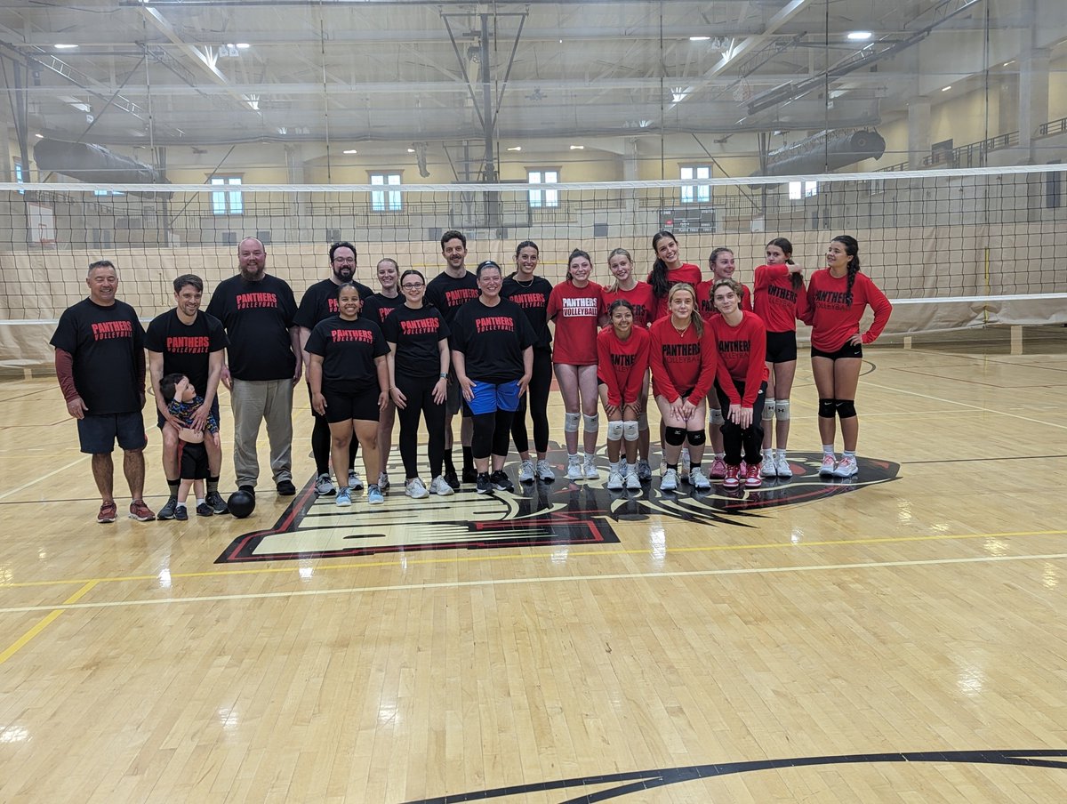 One of my favorite traditions at WH. 

Thanks to @MsRichner for making it happen. 

♥️🤍🖤