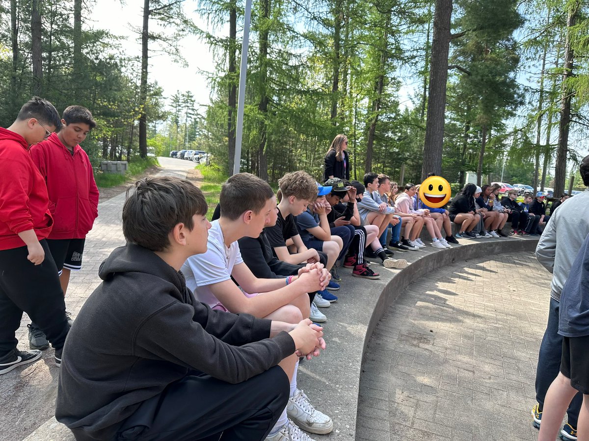 FredCCookPS's tweet photo. Grade 7s enjoying a beautiful day of outdoor learning, team building &amp; trying new experiences  @scdsboutdoors  @SCDSB_Schools https://t.co/u2yI71lqtA