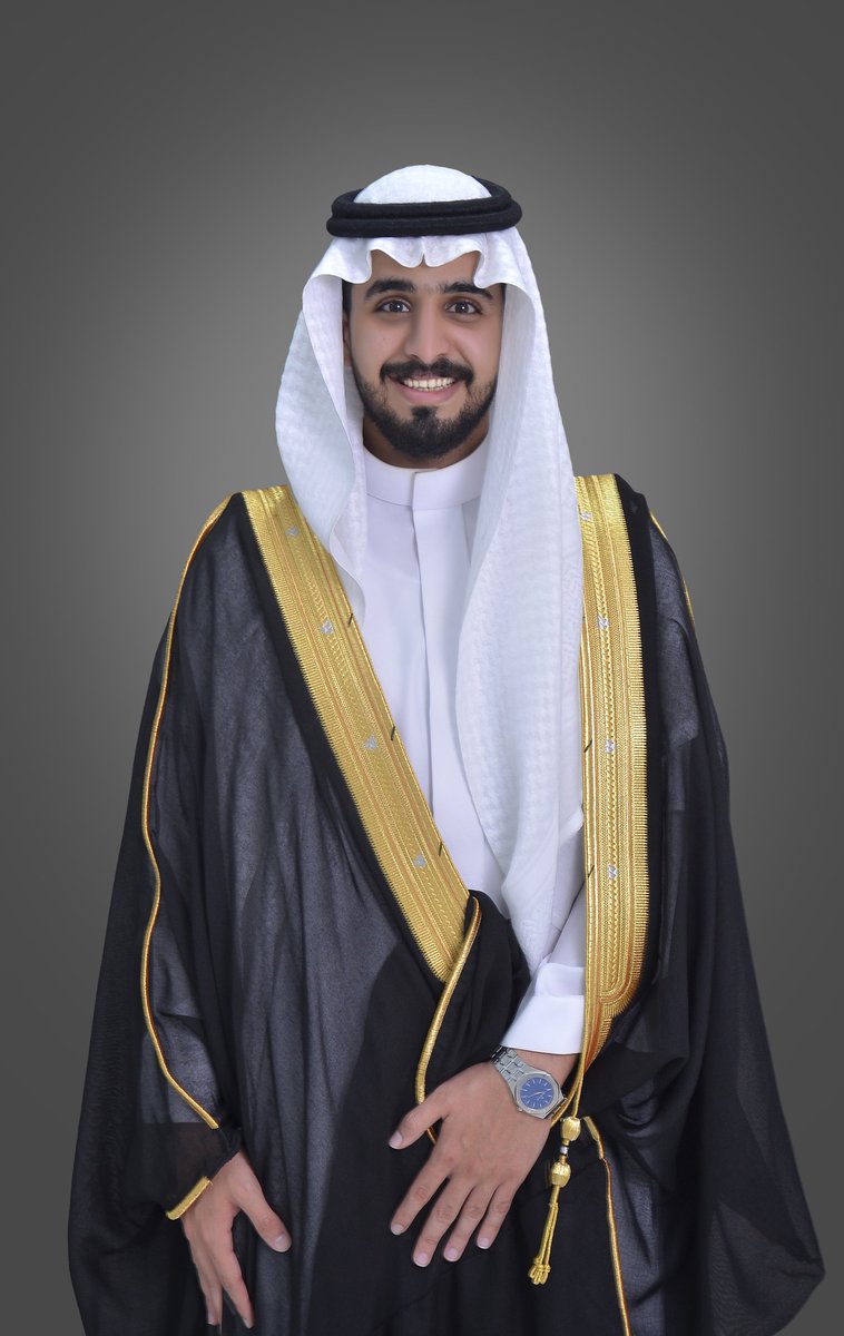 ﴿ وَ آخِرُ دَعْوَاهُمْ أَن الْحَمْدُ لِلَّهِ رَبِّ الْعَالَمِينَ ﴾ 

الحمدلله الذي بنعتمه تتم الصالحات ، الحمدلله الذي ما ختم جهد الا بعونه ولا تم سعي الا بفضله وتوفيقه 

تم تخرجي من كلية الطب تخصص طب وجراحة
 بجامعة الملك خالد سائلاً الله لي ولكم التوفيق 

#خريجو_KKU_دفعة26