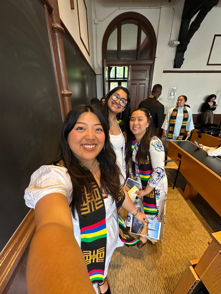 Georgetown EGSA (@georgetownegsa) on Twitter photo Soon-to-be graduates Vy Hoang, Halle Trang, and Kavita Premkumar at Multicultural Graduation, organized in part by another <a href="/GU_ENGL/">Georgetown English Department</a> student, Kyra Green! Soon-to-be graduates Vy Hoang, Halle Trang, and Kavita Premkumar at Multicultural Graduation, organized in part by another <a href="/GU_ENGL/">Georgetown English Department</a> student, Kyra Green!