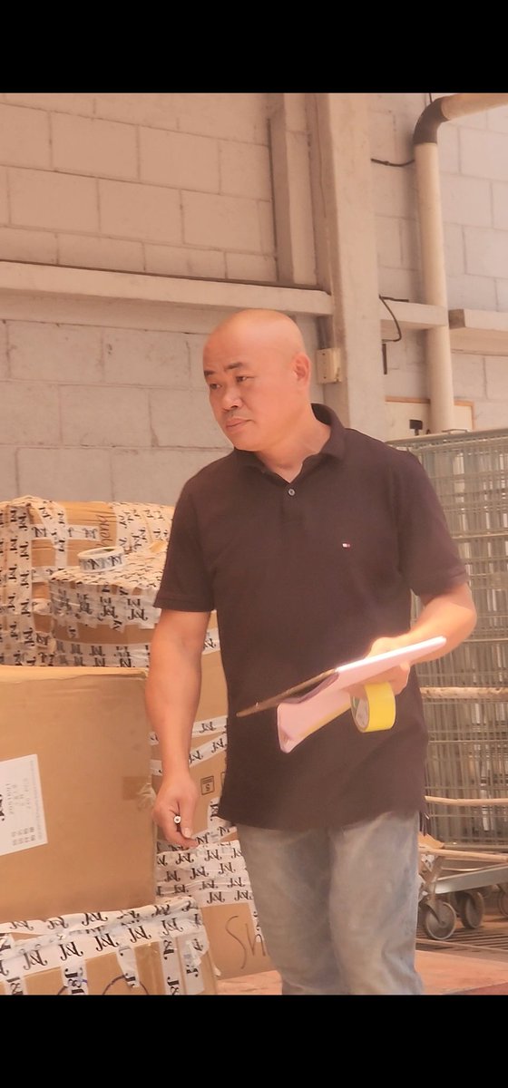 CoronaVirusGT's tweet image. 10 de mayo GRAN CHINA en la calzada Roosevelt, increíble la forma como tratan a sus empleados. Perdón colaboradores.