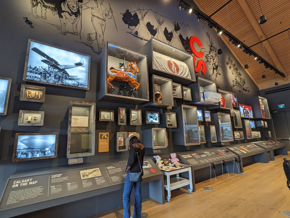 Today I got a sneak preview of the @calgarystampede's new Sam Centre. It's basically a Stampede museum and it is beautifully done. The media experience is too notch but my favourite was probably all the old cowboy hats from actual people (like Buckshot!).