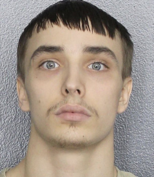 wrld_mag's tweet photo. L’enfant présent sur la cover de “Look At Me” de XXXTentacion a été condamné à 10 ans de prison ferme ⛓️ https://t.co/cw2EZ8x8Yc