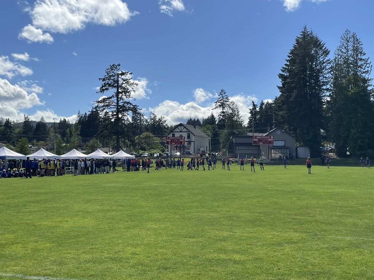 Big crowd for the Island Final. #rugby #choosetobe