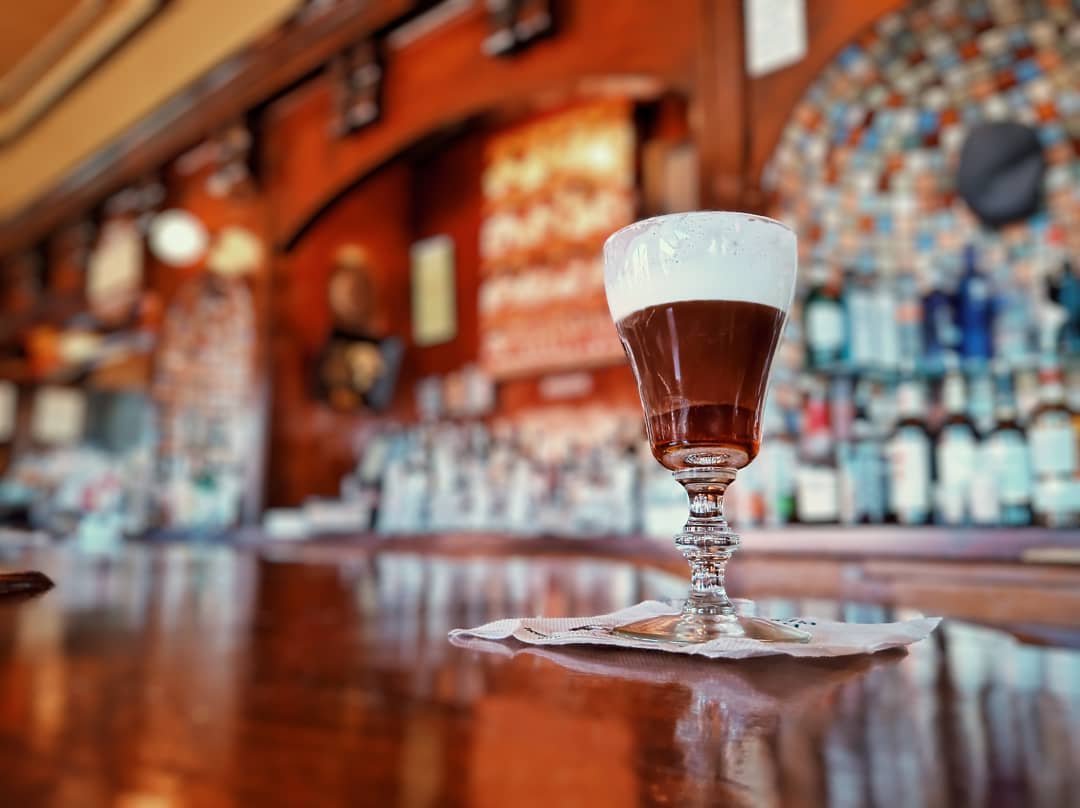 Setting the trend in 1952, @TheBuenaVista introduced the warmth of Irish coffee to the United States, dreaming up the perfect recipe that continues to comfort us all. Sample their famous Irish Coffee: bit.ly/3VLjzjg