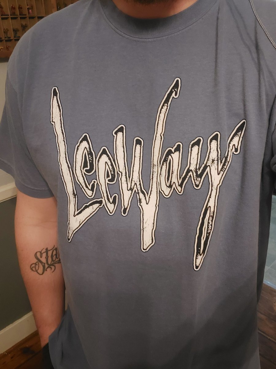 Day 362 of a different shirt every day until I run out 

R.I.P EDDIE LEEWAY 

3 more days til 1 year of different shirts