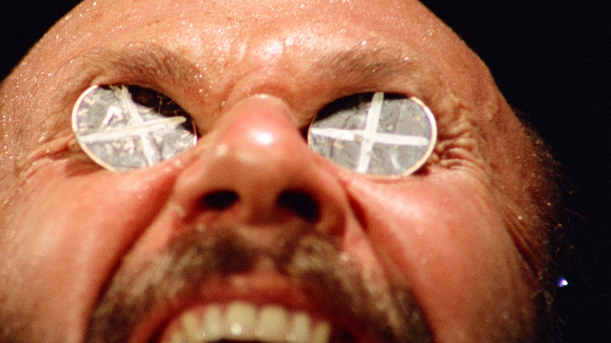 We are so honoured to reveal Umbrella’s brand new 4K restoration of the pioneering Australian New Wave landmark WAKE IN FRIGHT from the original camera negative.

A horror like no other before or since, this outsider’s ode to the outback burns like hellfire as it spins and