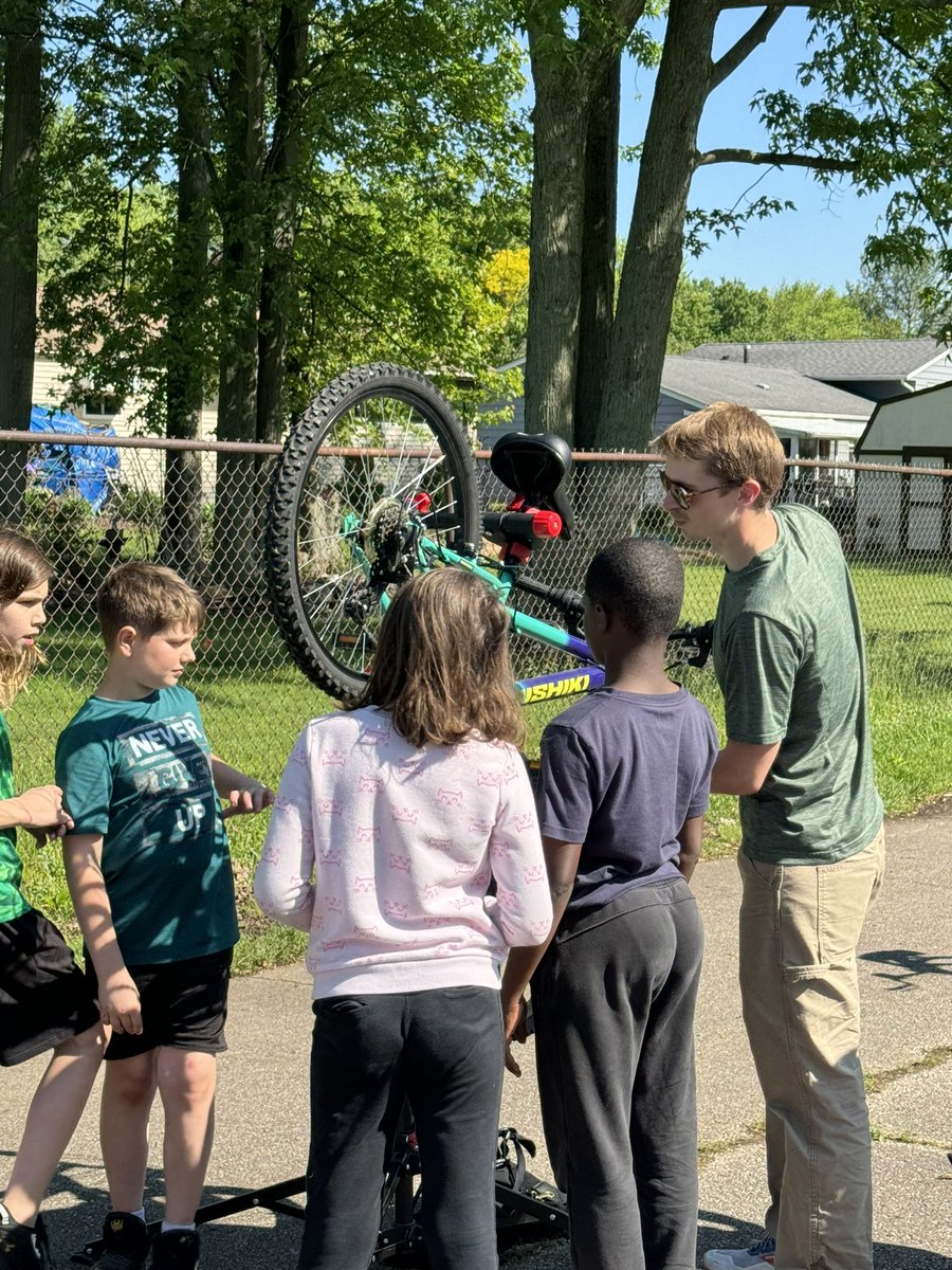 Melissa Durkin tweet media