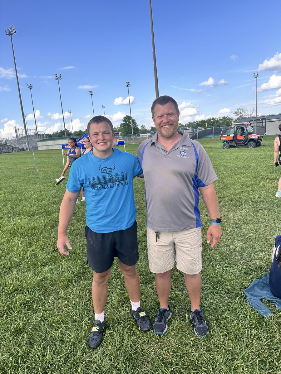 So much fun getting to coach this kid! <a href="/TSavasten/">Thomas Savasten</a>  finishing 3rd and punching his ticket to state! <a href="/blazerstf/">GE BLAZERS T&F/XC FAMILY</a> #shotput
