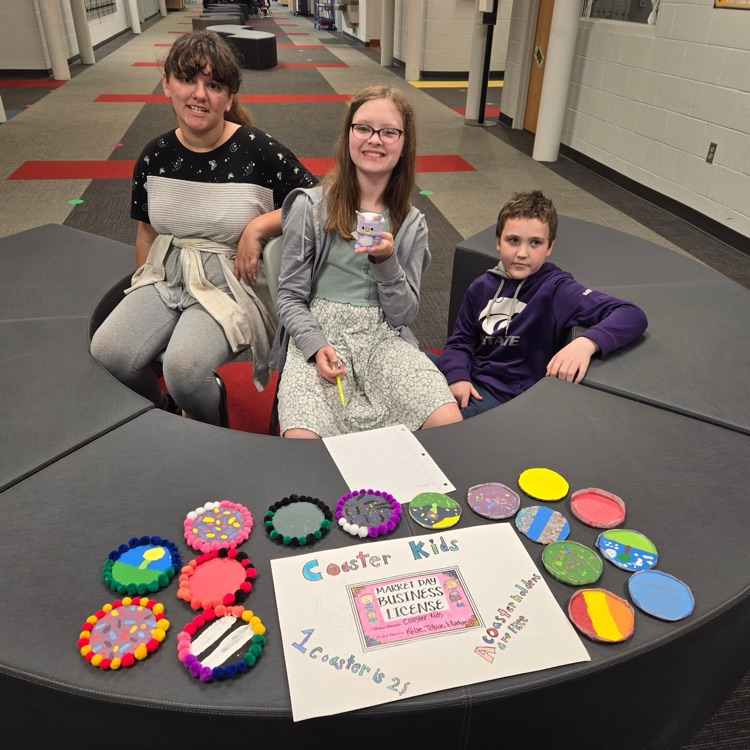 BlackmoreBears's tweet photo. Our 5th graders had market day today! They earned market day money in various ways, came up with an idea, purchased a business license and created their product! Such an incredible learning opportunity from beginning to end! #BEfamily #PartOfThePride https://t.co/iiBVe1ILLc