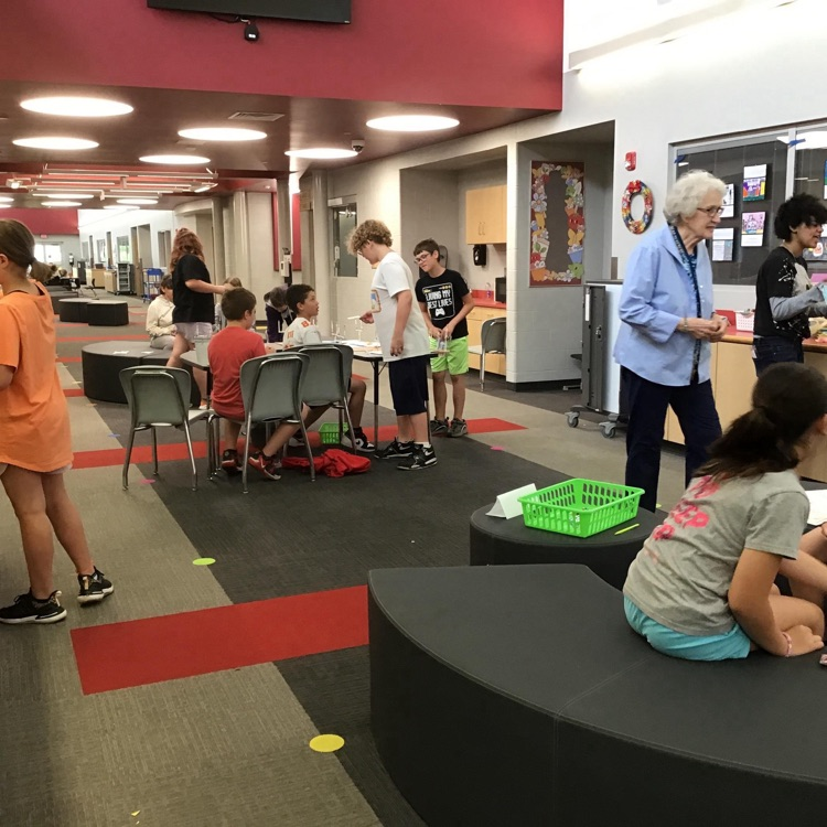 BlackmoreBears's tweet photo. Our 5th graders had market day today! They earned market day money in various ways, came up with an idea, purchased a business license and created their product! Such an incredible learning opportunity from beginning to end! #BEfamily #PartOfThePride https://t.co/iiBVe1ILLc