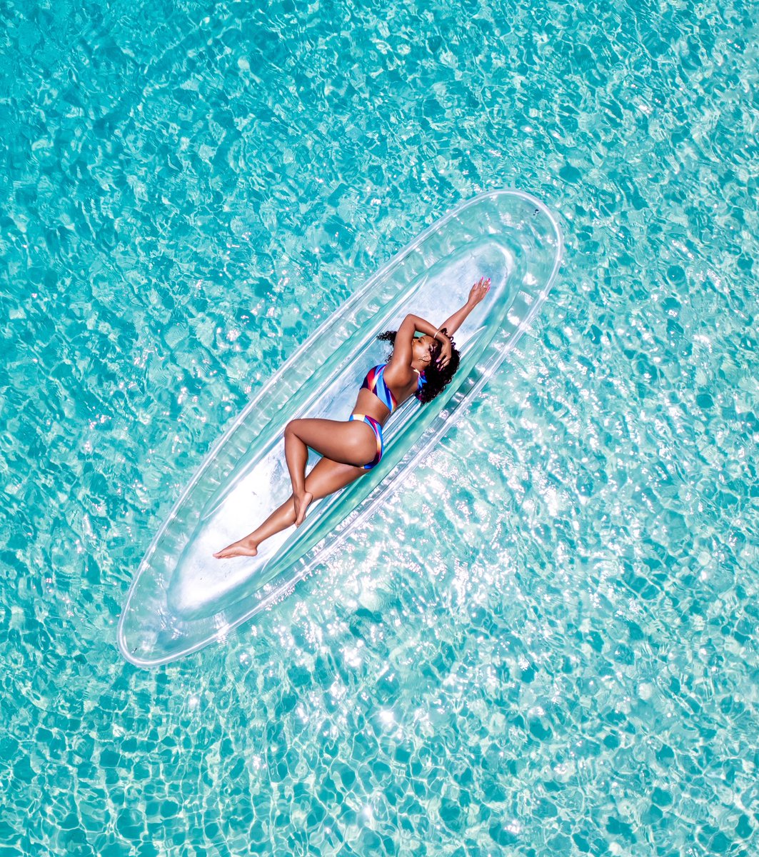 ShariAMitch's tweet photo. GONE CLEAR KAYAKING IN GRENADA 🐚🌴🌷 #travelphotography #grenada https://t.co/7q2JGBubG8