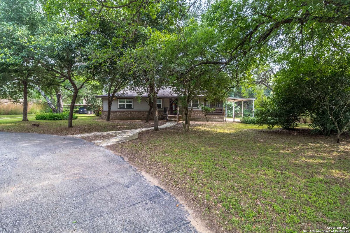 scottcpeck's tweet photo. Listing Address: 7820 TRIPLE OAKS DR, China Grove, TX 78263-4018
Listing Price: $449,900
Schedule a showing and request more information here: https://t.co/8pXA6LnmhM https://t.co/rHYafpV7E0