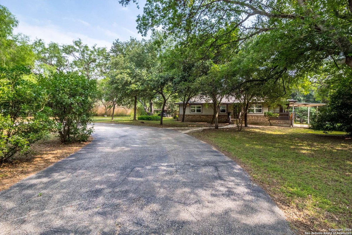 scottcpeck's tweet photo. Listing Address: 7820 TRIPLE OAKS DR, China Grove, TX 78263-4018
Listing Price: $449,900
Schedule a showing and request more information here: https://t.co/8pXA6LnmhM https://t.co/rHYafpV7E0