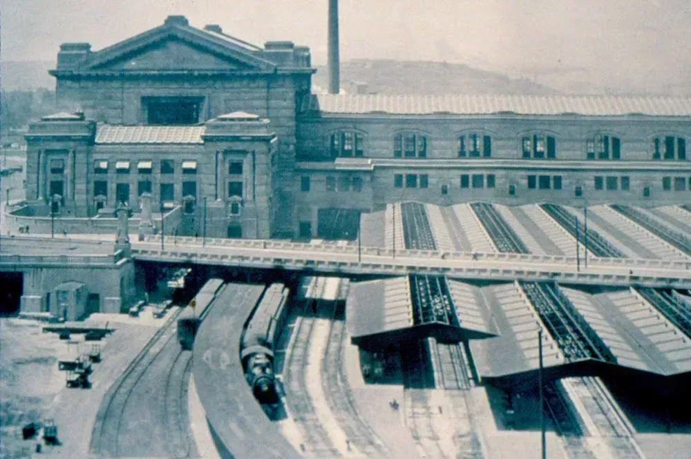 Union Station's east train sheds and Main Street viaduct. The Main Street viaduct led traffic directly over the train sheds. Running both east and west of the Station, the train sheds covered a total area of some 430,000 square feet.