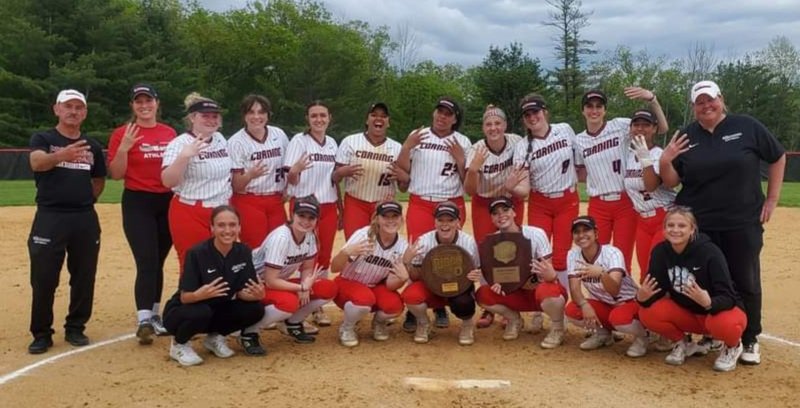 REGION III CHAMPS!!!!!   NEXT STOP TENNESSEE 💪❤🐻🥎 #4inarow