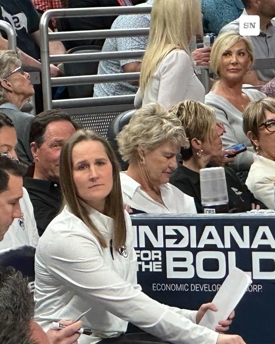 Caitlin Clark's Iowa HC Lisa Bluder is in the house for her home debut 👏