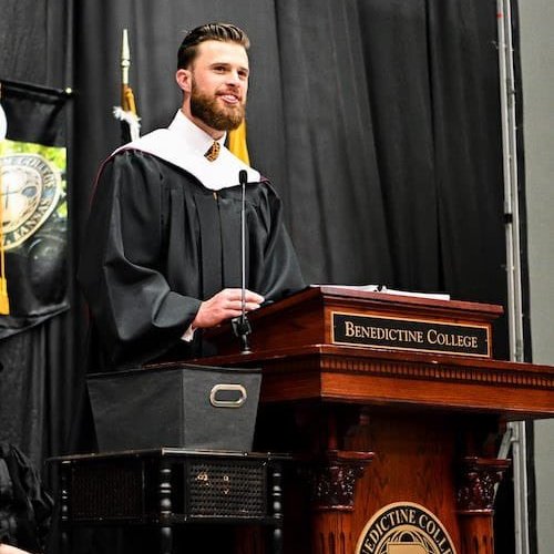 Mario Nawfal tweet media