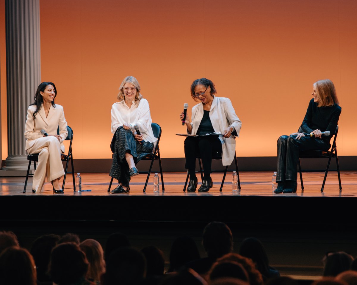 @SuffsMusical recently hosted a post-show discussion on the Equal Rights Amendment (ERA), featuring iconic women's rights advocates @GloriaSteinem & @heidibschreck, moderated by @CarolJenkins. Loved that I could be part of this conversation- a dream for any advocate for equality.