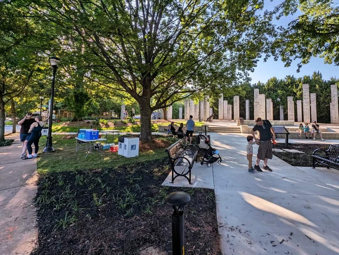 We visited the newly-designed 54 Columns Park this evening, at the Glen Iris Drive & Highland Avenue. It looks great! This was previously an art installation in an unkept lot. Now it's an attractive space for hanging out. Well done, all involved.