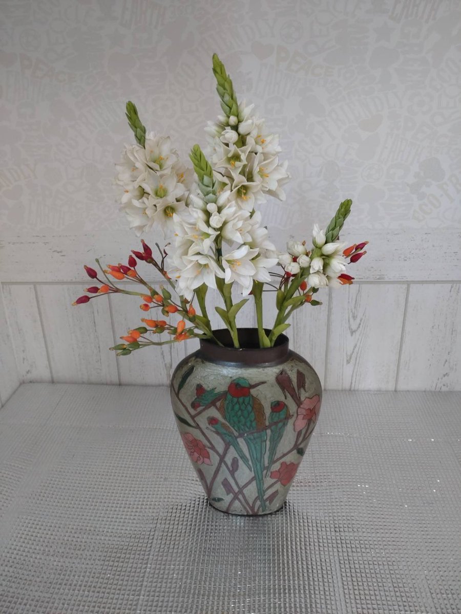 パンフラワー VANS x FLOUR SHOP by Amirah KassemがVans Store 各店とABC