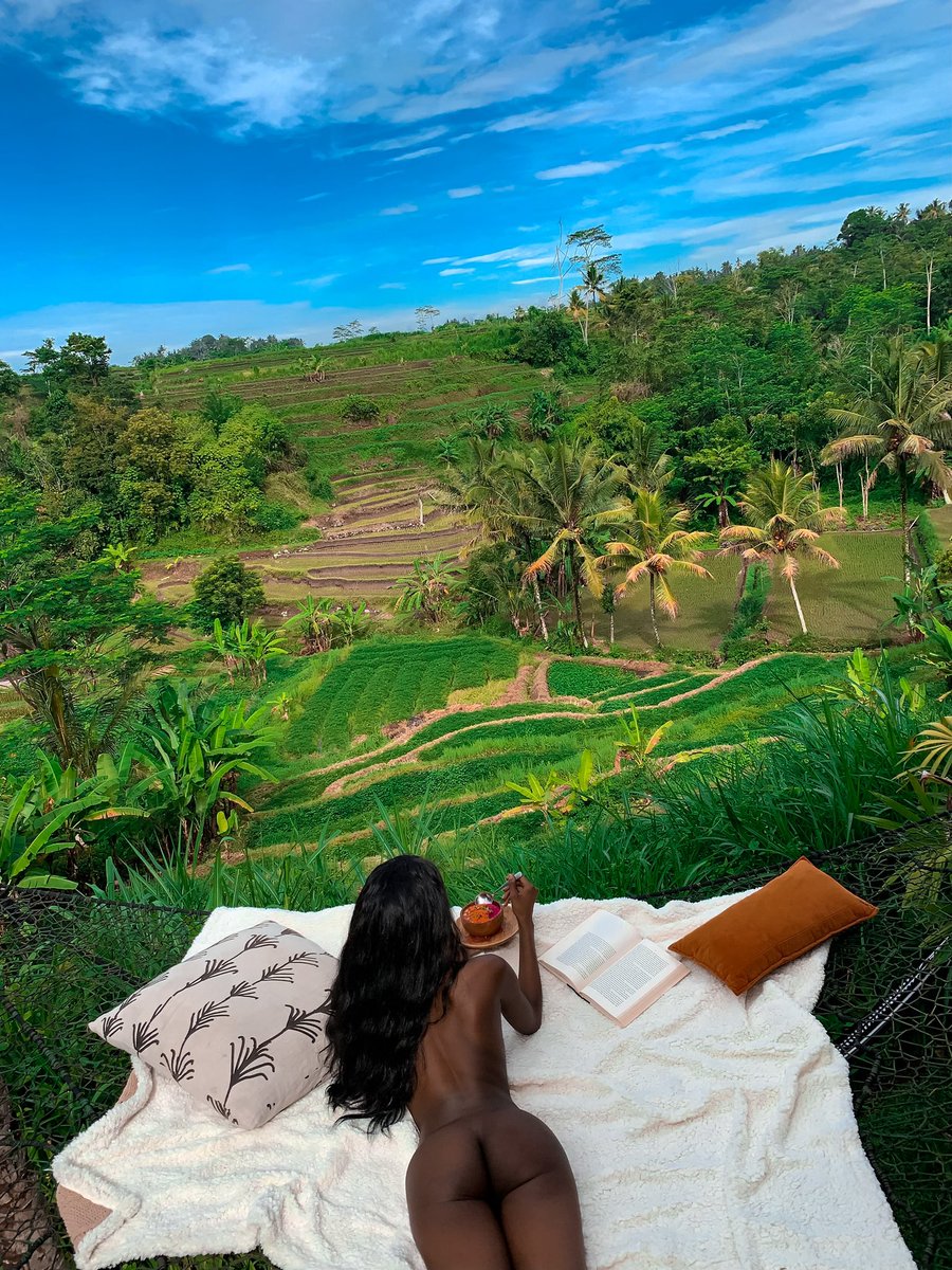 Megan Milan (@missmeganmilan) on Twitter photo 