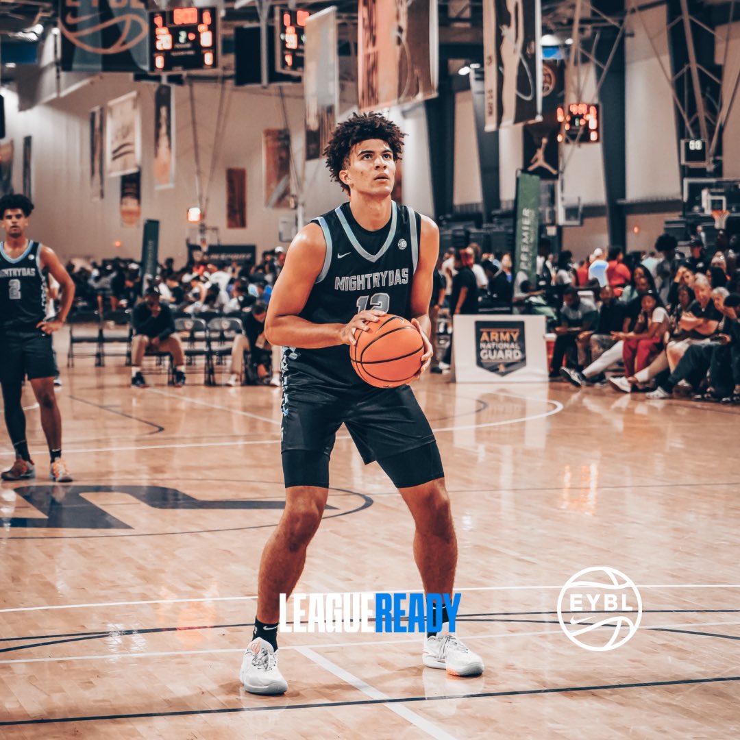 .@CameronBoozer12 doesn’t just lead the @NikeEYB in scoring (25.5 ppg.) he’s also +6 over everyone on the boards (14.8 rpg.) this spring. Boozer checks in at No. 2 overall in the ESPN 100 with Duke, Florida, Miami Arkansas and North Carolina on the frequent callers list.