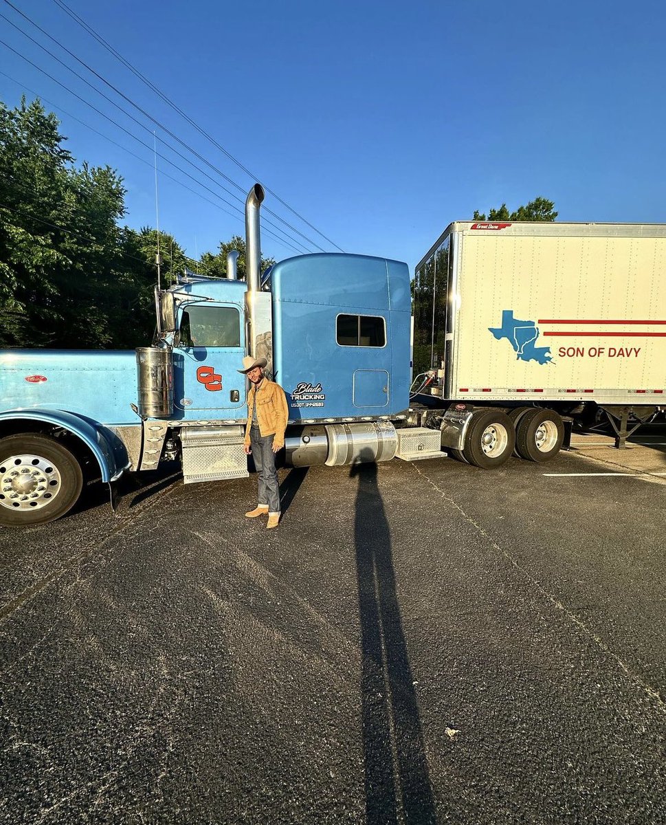 I ain’t no ordinary dude, I got my name painted on my rig