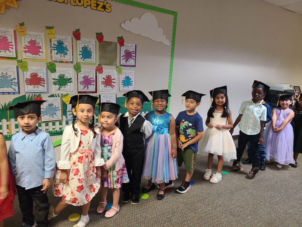 MsLDMac's tweet image. I had so much joy in my heart to see my grandson at our PK Ceremony today. ❤️ #MrCongenialityAward #ReadyForKinder #ReesPreK