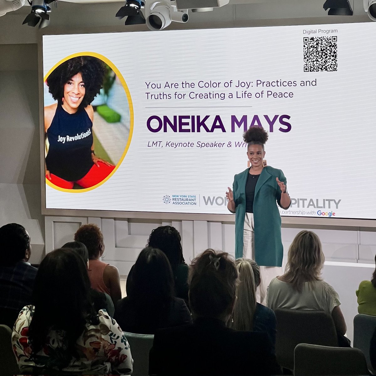M_Fleischut's tweet photo. @NYSRA hosted our 2nd annual Women In Hospitality event on Tuesday. It was such an amazing day! Thank you Iron Chef @guarnaschelli for joining us and keeping it real! https://t.co/CYnfWRT5Fp