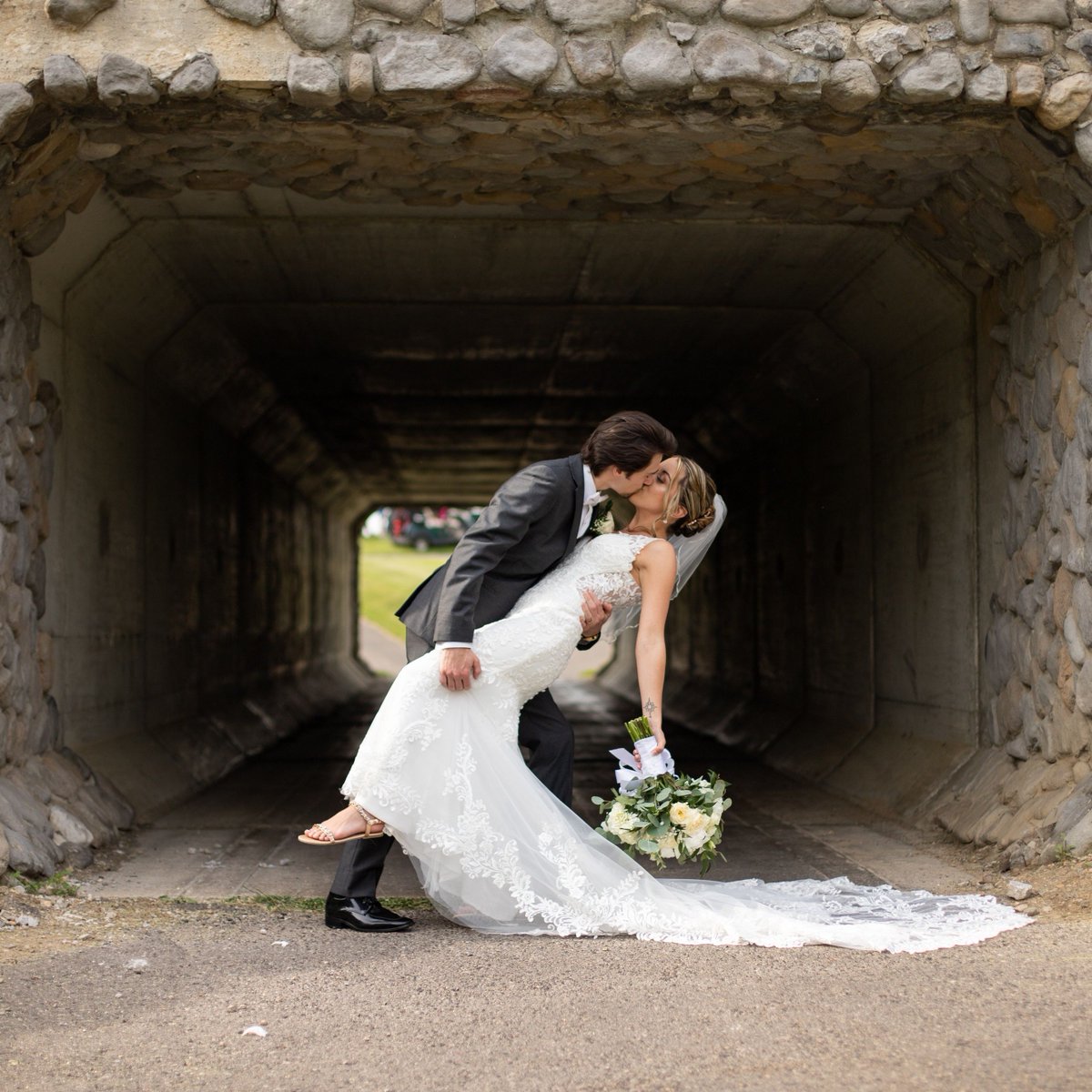 📸A moment to remember forever!💖
.
#weddingwire #modernbride #brides #weddingfashion #married #bride #realwedding #weddingphotographer #weddingphotography #weddingday #beautiful #groom #weddingdress #love #couple #rusticwedding #weddinggown #weddingceremony #weddinginspiration