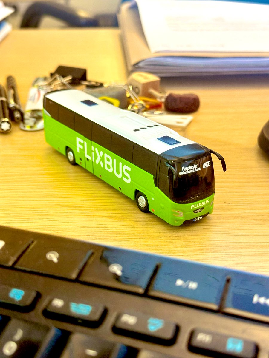 Our new model #flixbus #ox21stx 🟢🚌