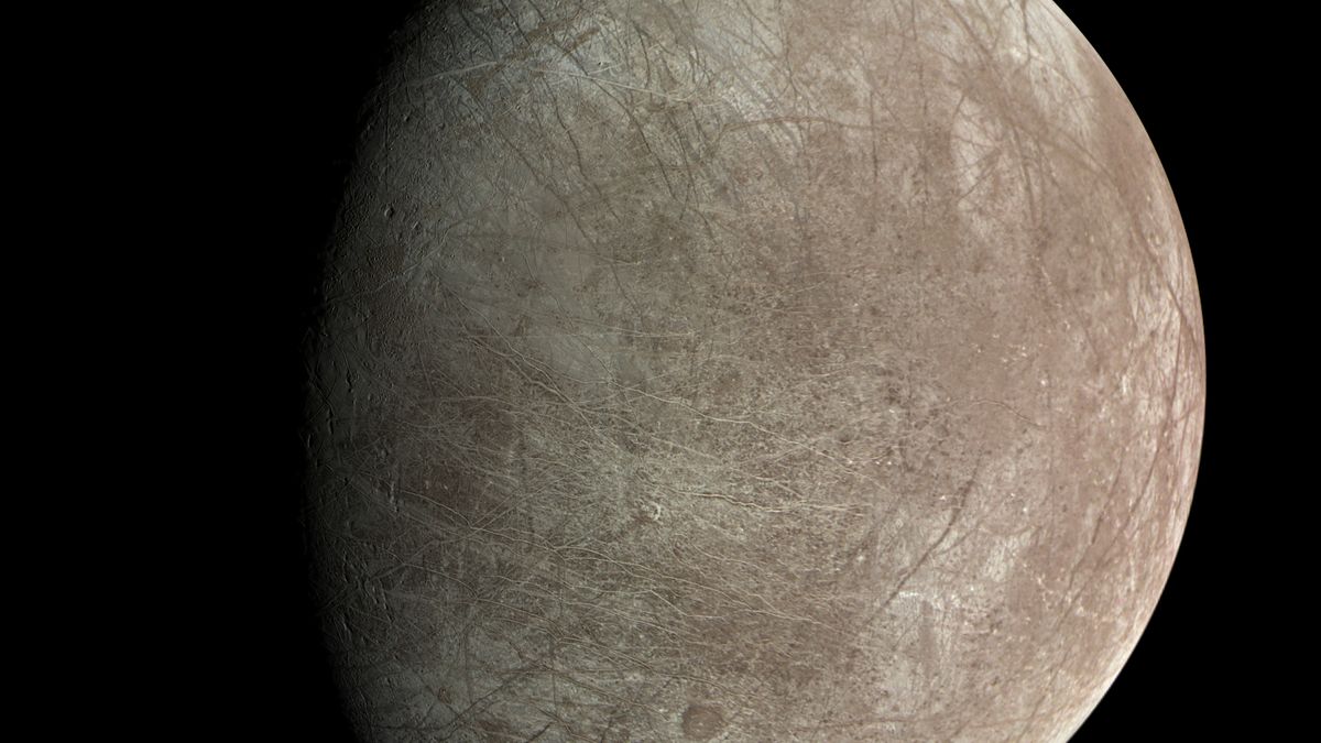 NASA's Juno probe captures fascinating high-resolution images of Jupiter's icy moon Europa trib.al/YXKs26u