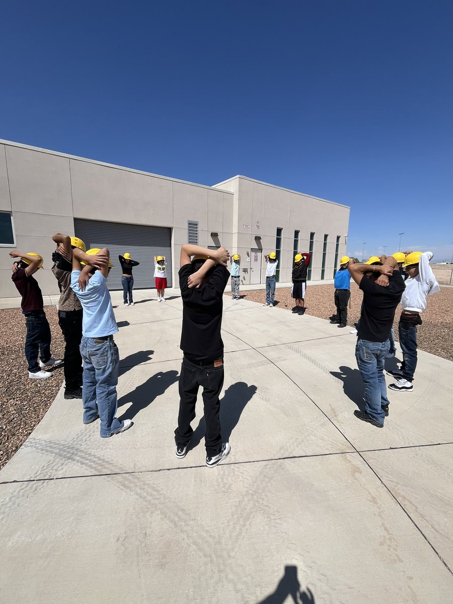 high_scorpion's tweet image. May of Construction Safety🦺👷‍♀️👷Stretch and Flex before starting your work shift and tradition with Principles of Construction. #ScorpionStrong,#ReptheH