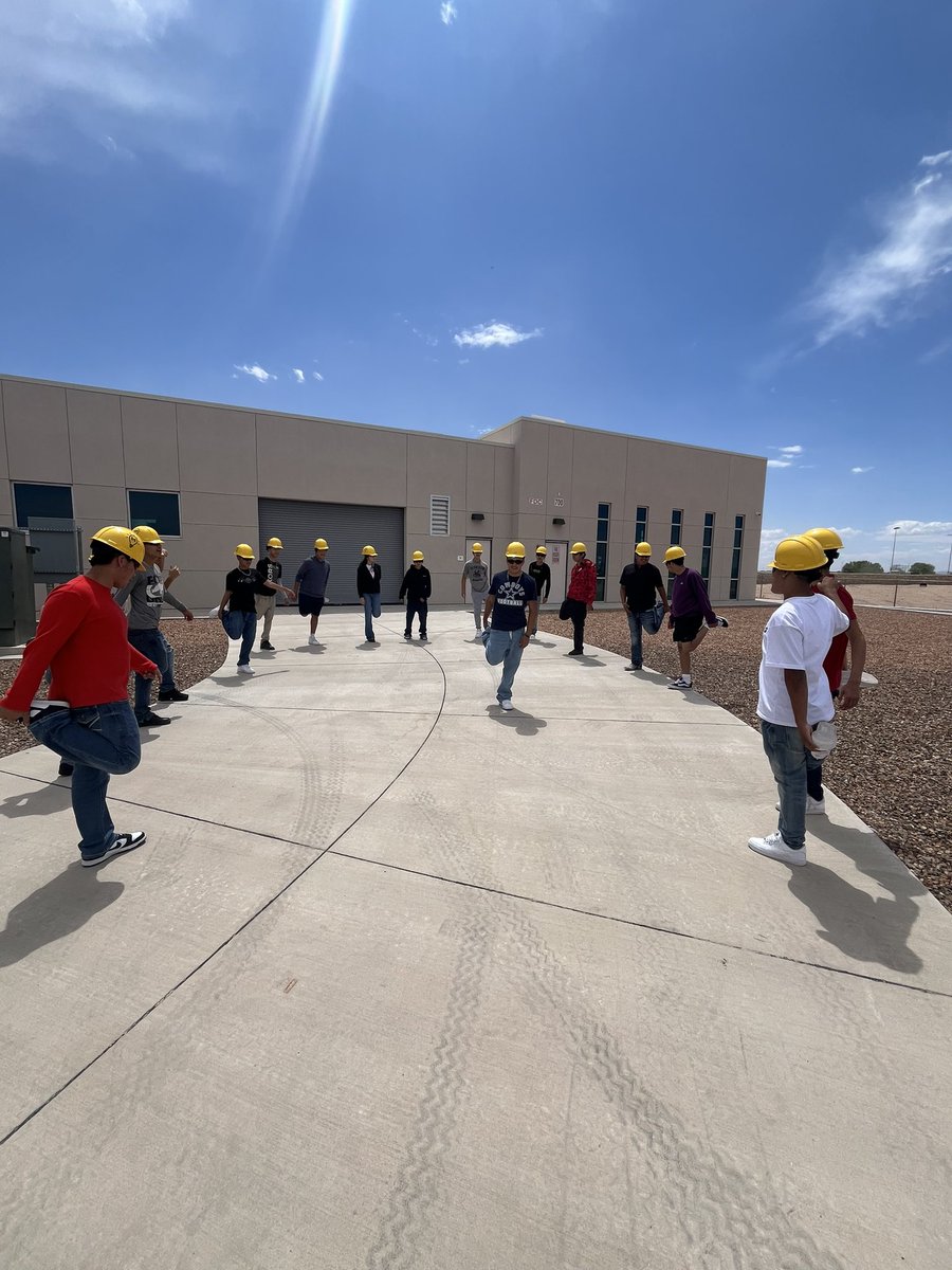 high_scorpion's tweet image. May of Construction Safety🦺👷‍♀️👷Stretch and Flex before starting your work shift and tradition with Principles of Construction. #ScorpionStrong,#ReptheH