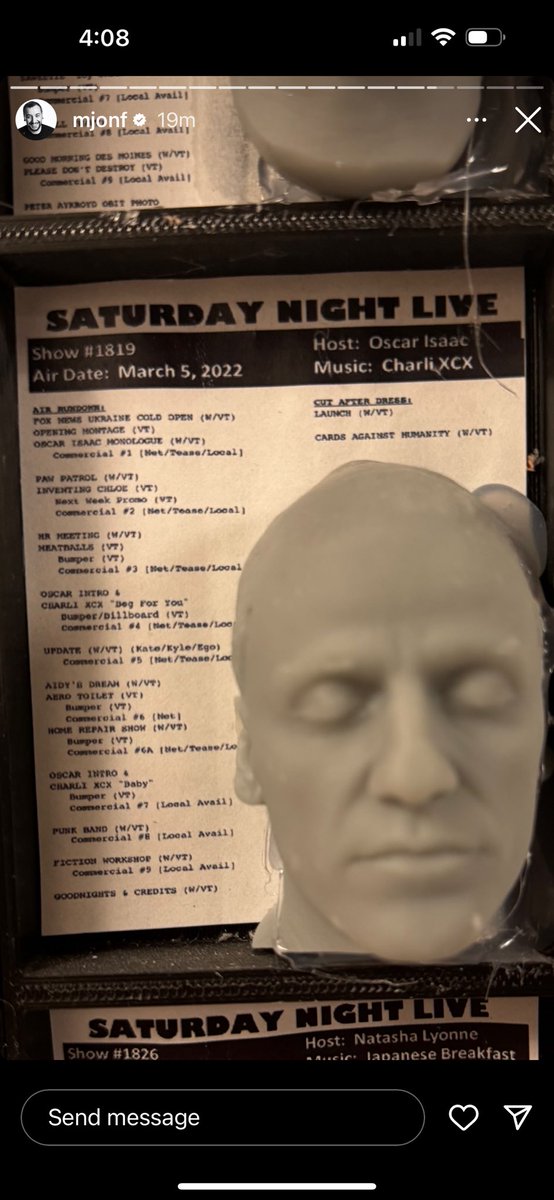 90210_o's tweet photo. Why would snl have a face mold of oscar isaacs face..??😭☠️ https://t.co/SNCQAF2JAw