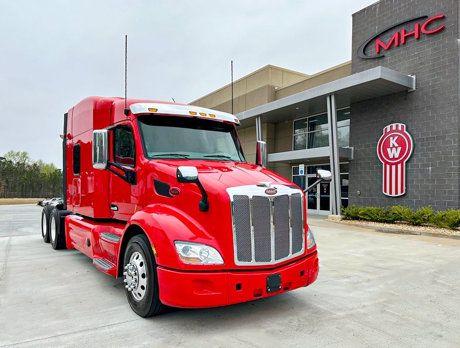 Check out this 2019 #Peterbilt 579. Equipped with a PACCAR MX-13 engine, 12 speed auto transmission & 80 inch mid roof sleeper. Find more truck details here: bit.ly/44JsNyM