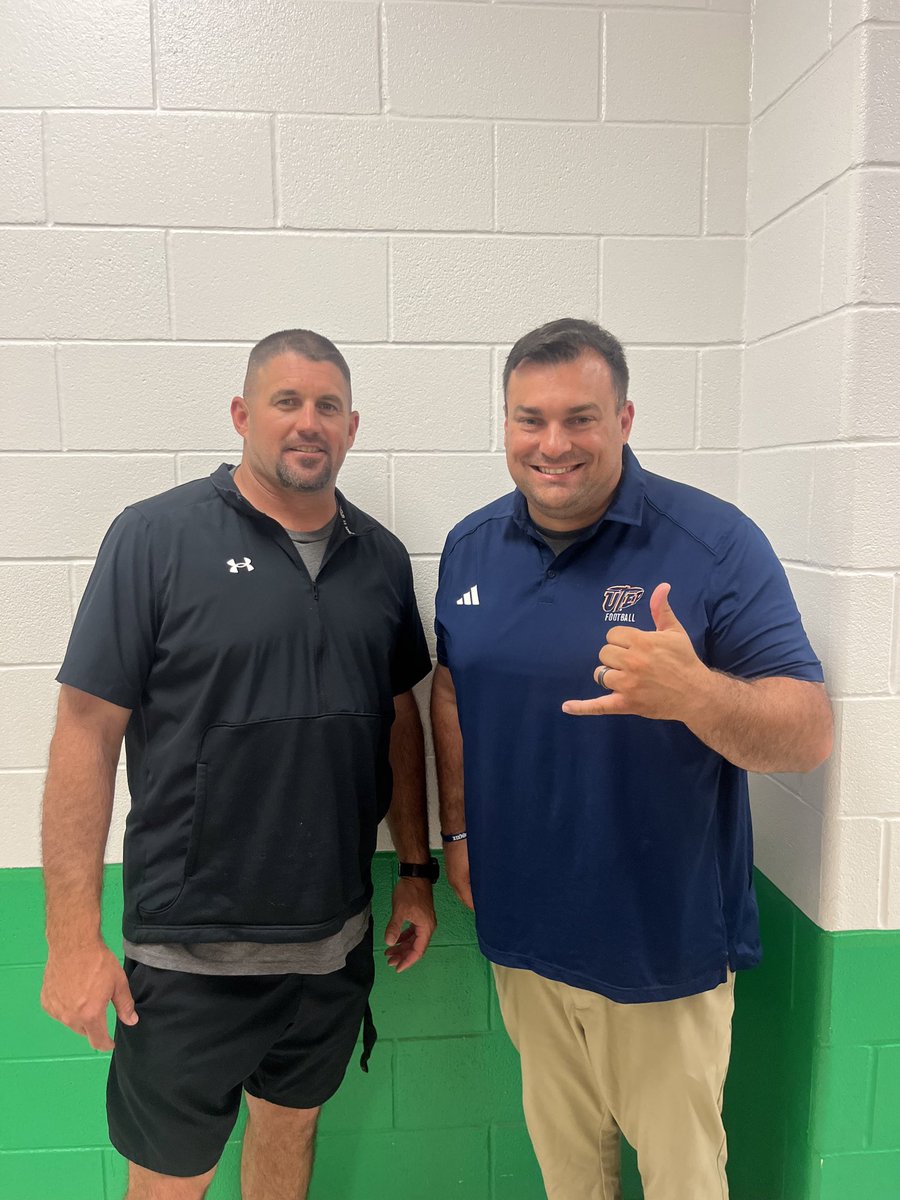 Appreciate @FootballMabank Coach Zach Hudson For His Time & Insight This Afternoon‼️ #PicksUp⛏️🤙 #WinTheWest #2TRIKE5OLD
