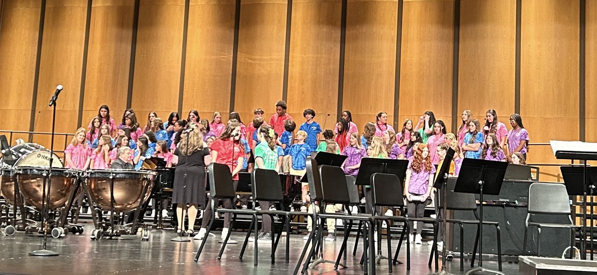 Bunker Hill Middle tweet media