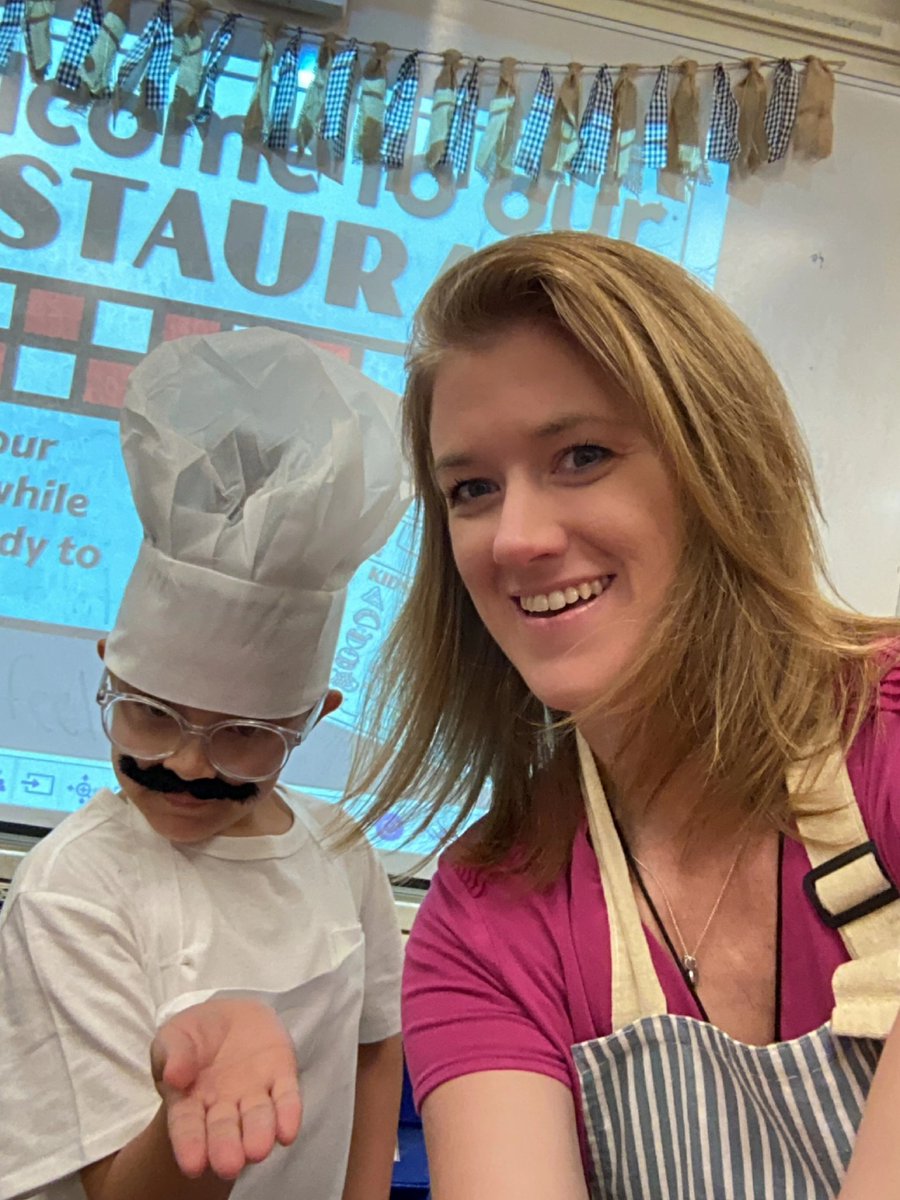 kimperclefarias's tweet image. Restaurant Day served up some fun review of what we've learned this year! I love all my little sous chefs #FariasFoodies 🍽 #RISDweareone