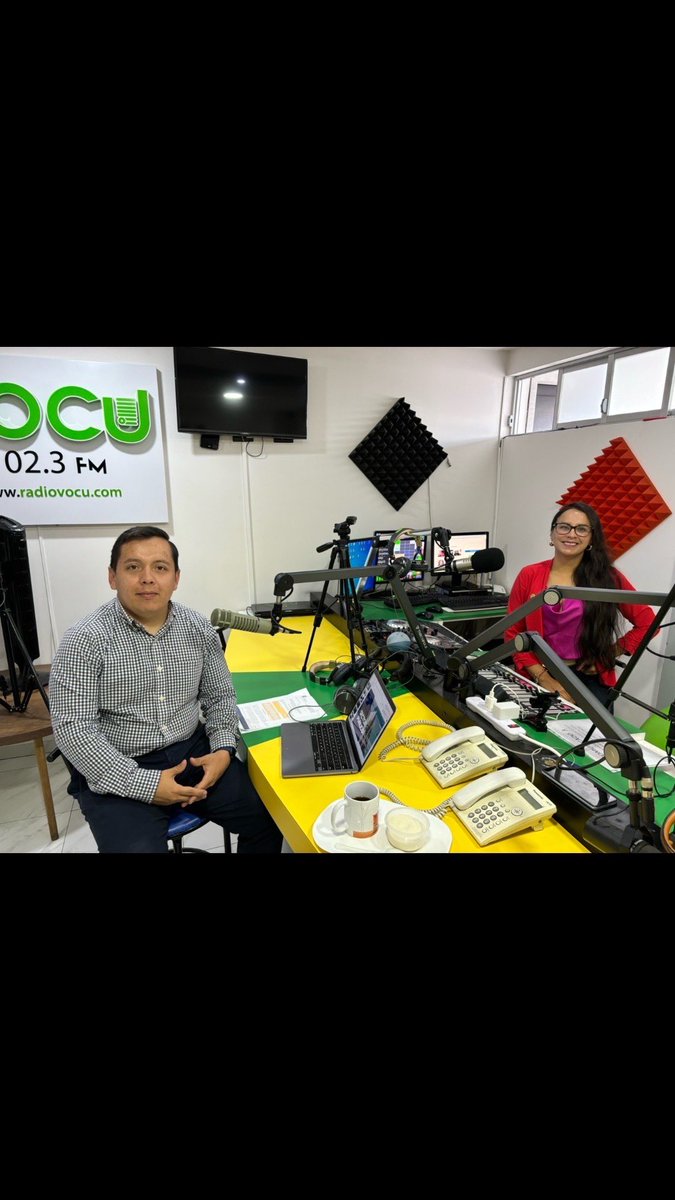 Entrevista con @monicaluciavaca en #RadioVocúFM

#Mediosdecomunicación