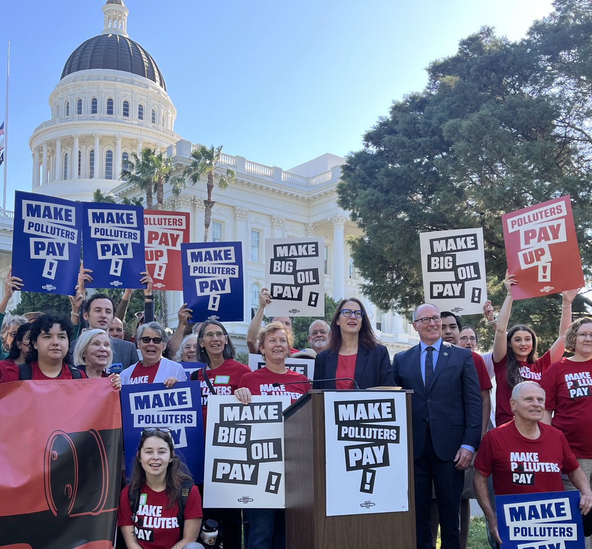 Thanks to everyone who rallied with us to #MakePollutersPay! We made sure our lawmakers and Big Oil heard us loud and clear. ✊✊✊