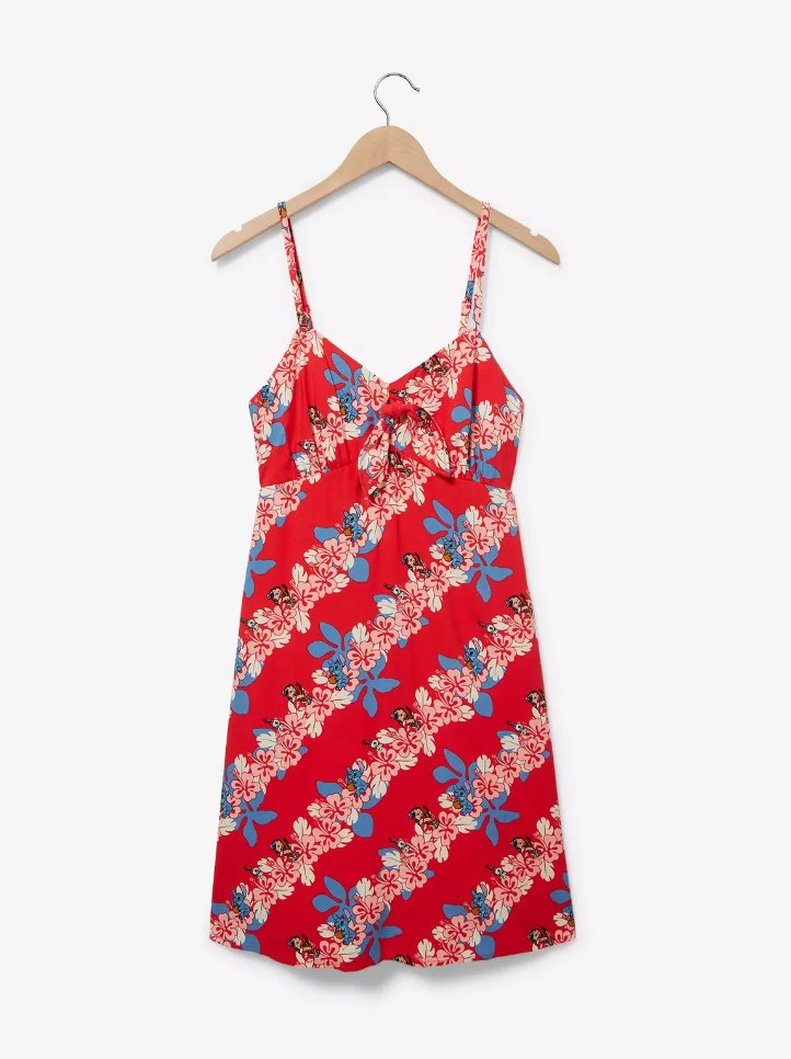 You'll be the belle of the beach this summer in this #LiloandStitch dress 🌺💙 bit.ly/3ULZ57L