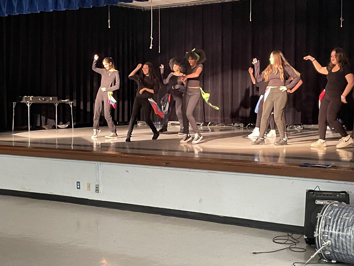 rmsprincipal's tweet photo. I am amazed at the many talents displayed at our Multicultural Celebration tonight! @RSERocky @Coralgladeshigh @SSMS_Gators and JPT High joined the Raider Nation to celebrate our community’s many cultures. Thank you to Ms. Meyer and our Multicultural Club for hosting this event! https://t.co/j47ghbXeFw
