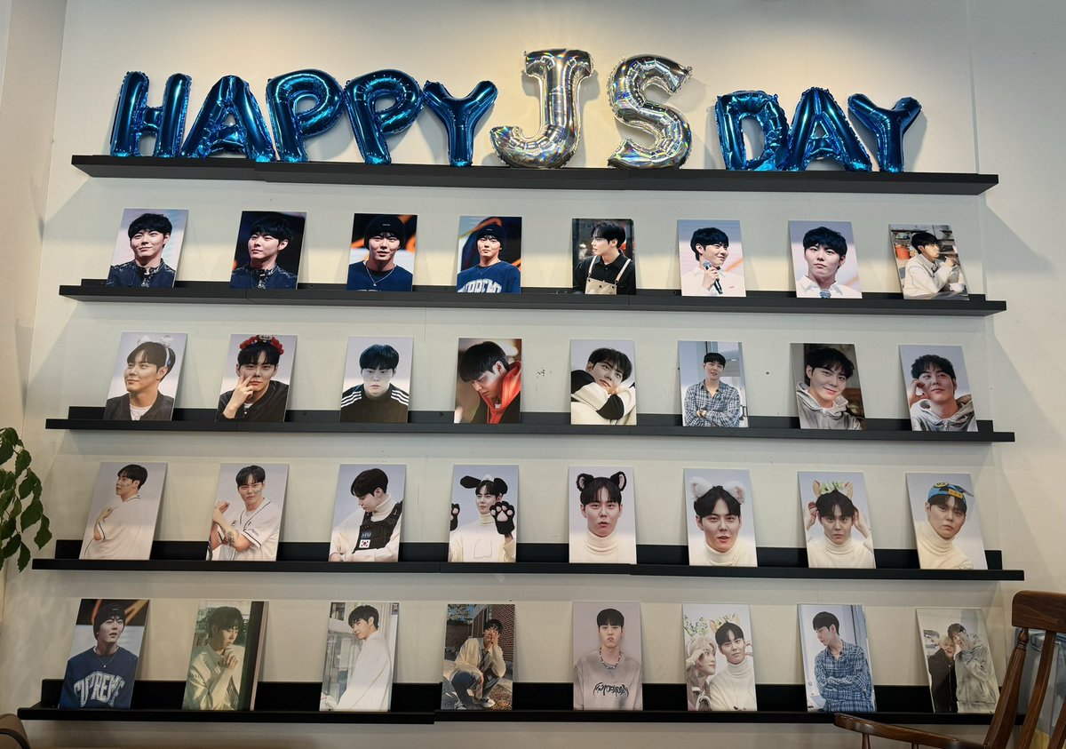 hehe20230119's tweet photo. 지금 저에게 무슨일이 일어나고 있는거죠?!
럭드2등이라니!!😭
준성이로 가득한 공간에서 행운까지 받아서 
나 진짜 행복했어💙

감사합니다:)

#WHATS_IN_JS https://t.co/xYVsN641WB