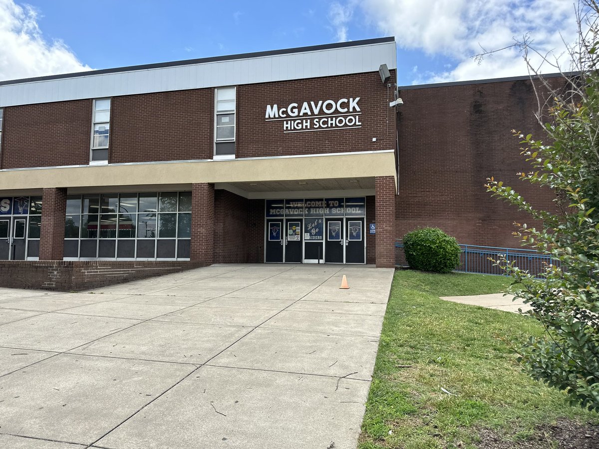 Chace Johnston (@coachjohnstonol) on Twitter photo Thank you to <a href="/CoachFBurnette/">Coach Burnette</a> & <a href="/_Mcfootball/">McGavock Football</a> for having me out yesterday! I really enjoyed the visit!
#RiseTogether Thank you to <a href="/CoachFBurnette/">Coach Burnette</a> & <a href="/_Mcfootball/">McGavock Football</a> for having me out yesterday! I really enjoyed the visit!
#RiseTogether